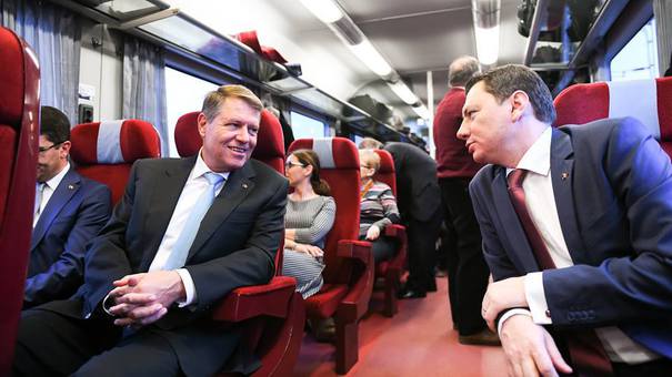 Iohannis: „Avem dificultăţi cu Parlamentul. Ei sunt oarecum paraleli cu România