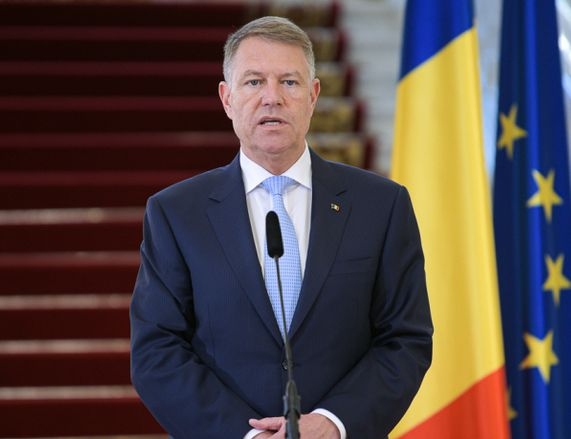 Iohannis, incurajari pentru medici: Stim ca va este greu. Vor veni si zile mult mai grele