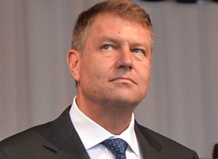 Iohannis: Una din cinci şcoli nu are autorizaţie sanitară. E o ruşine naţională