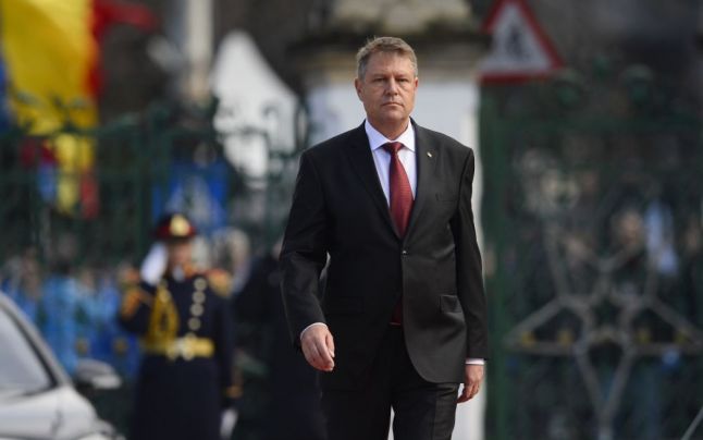Iohannis vrea să schimbe şefii SPP şi STS
