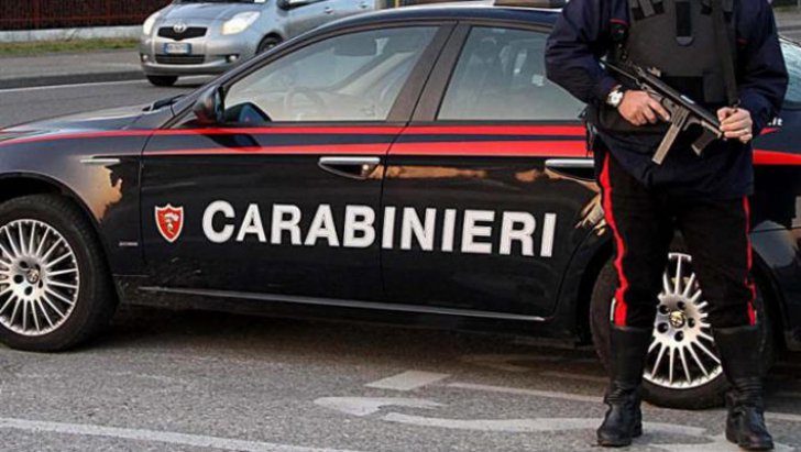 Italia: Un român şi-a omorât soţia, apoi s-a sinucis în faţa copilului de 7 ani