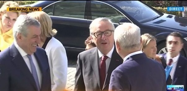 Jean Claude-Juncker a ajuns in Romania. Liviu Drangea si Calin Popescu Tariceanu l-au intampinat la Parlament