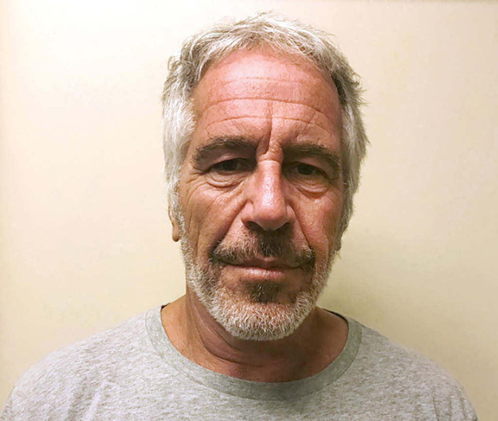 Jeffrey Epstein își masca plățile către victimele românce drept „cheltuieli pentru combustibil