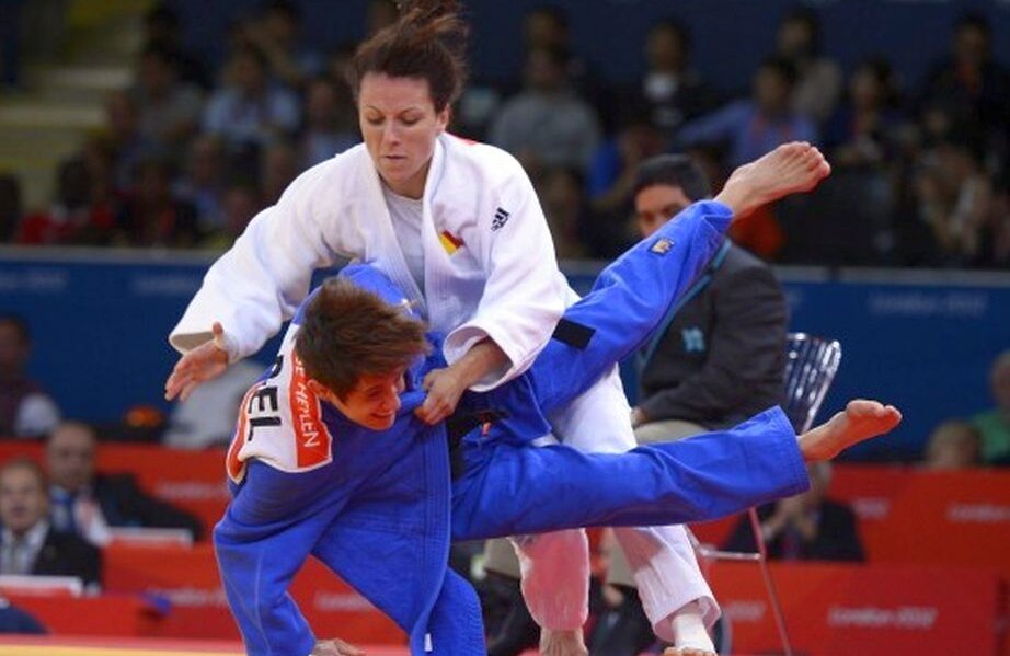 Judo: Fetele de la Universitatea Cluj, în finală pentru bronz