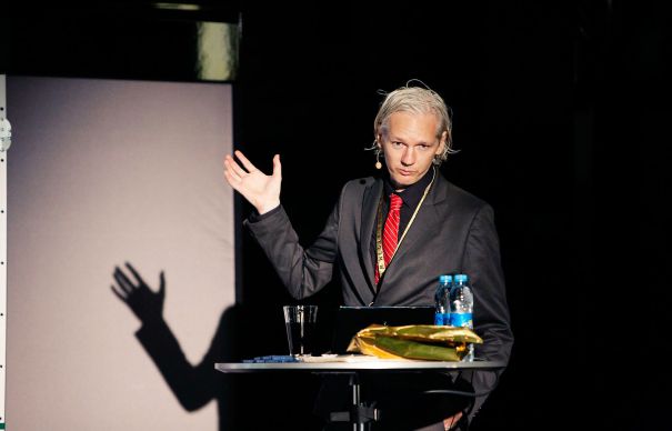 Julian Assange se teme că va fi ASASINAT