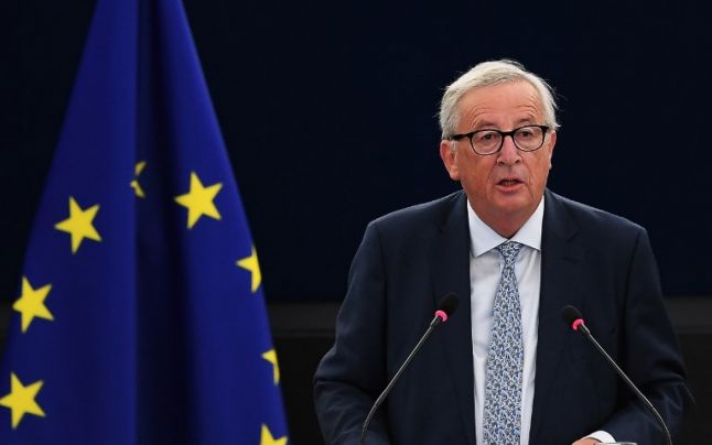 Juncker: Formaţiunea politică Fidesz a premierului Viktor Orban ar trebui să se retragă din Partidul Popular European