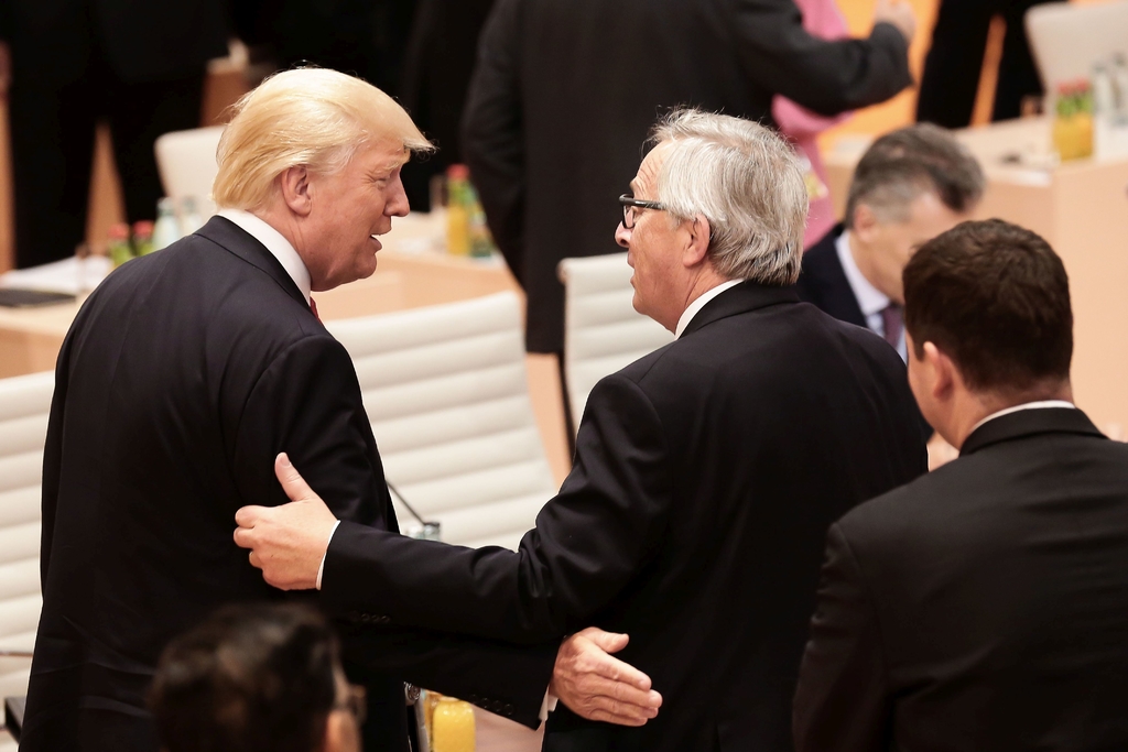 Juncker se duce ''vesel si relaxat'' la intalnirea cu Trump