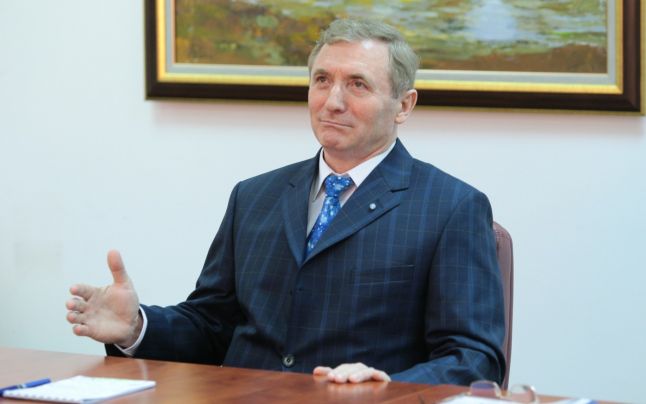 Jurnalistul Liviu Avram a gasit o solutie pentru suspendarea Ordonantei Penale. Mingea e la Augustin Lazar