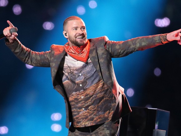 Justin Timberlake, omagiu emoţionant adus lui Prince în finala Super Bowl