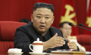 Kim Jong Un își anunță generalii că va începe un conflict militar cu SUA: 