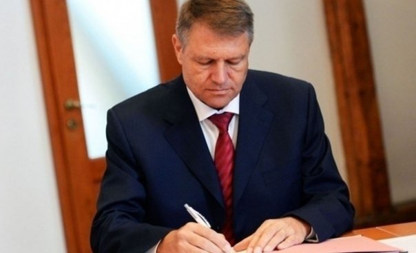 Klaus Iohannis a acceptat ministrii propusi de Viorica Dancila