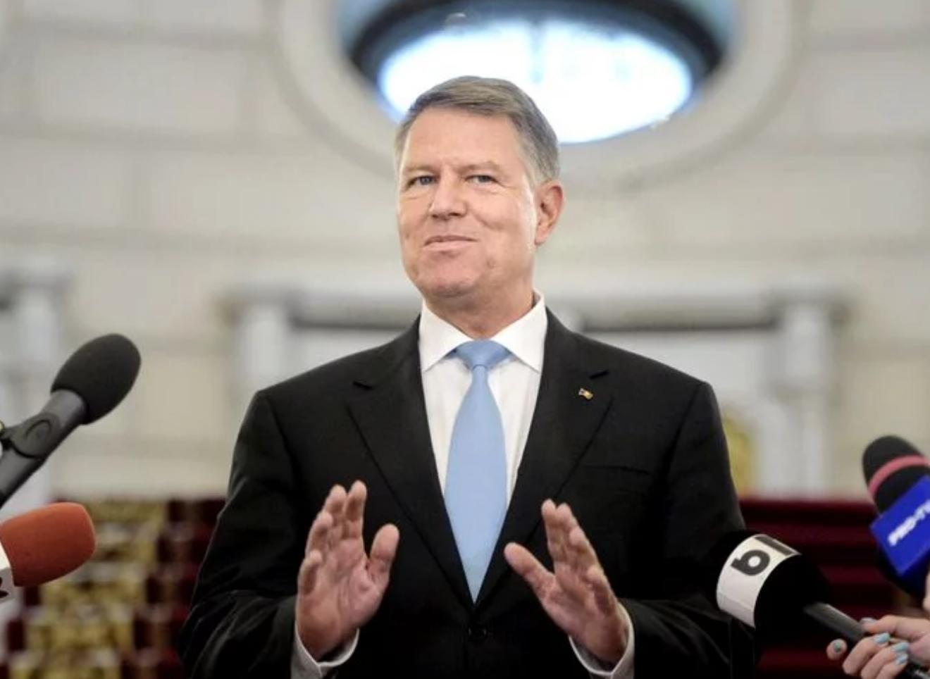Klaus Iohannis amână ceremonia solemnă privind declararea