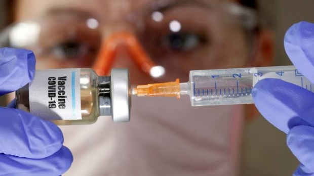 Klaus Iohannis anunţă că România va primi vaccin anti-Covid abia anul viitor: