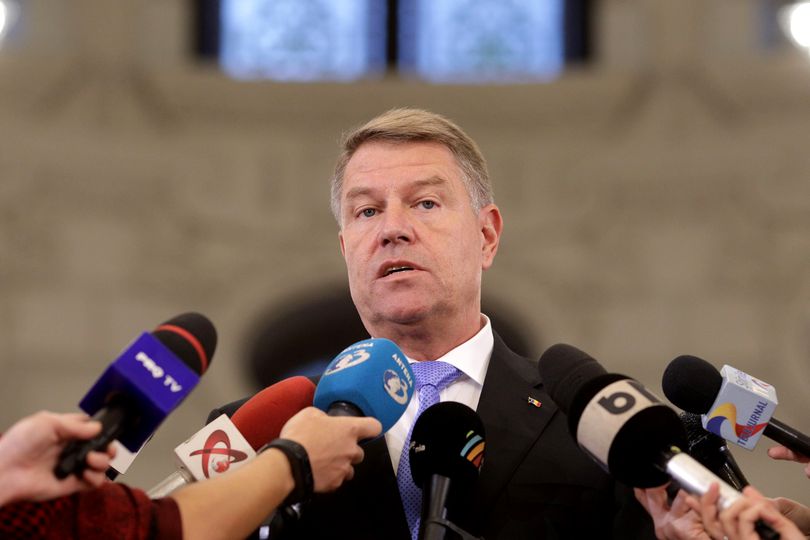 Klaus Iohannis cere Guvernului să vină urgent cu soluţii la legea care a permis eliberarea din penitenciare