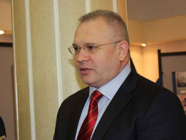 Klaus Iohannis l-a trecut în rezervă pe generalul Ilie Botoş