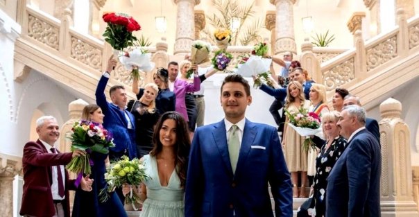 La ce s-a ajuns! Baiatul lui Liviu Dragnea si sotia acestuia, agresati pe strada de fiul unui actor celebru!