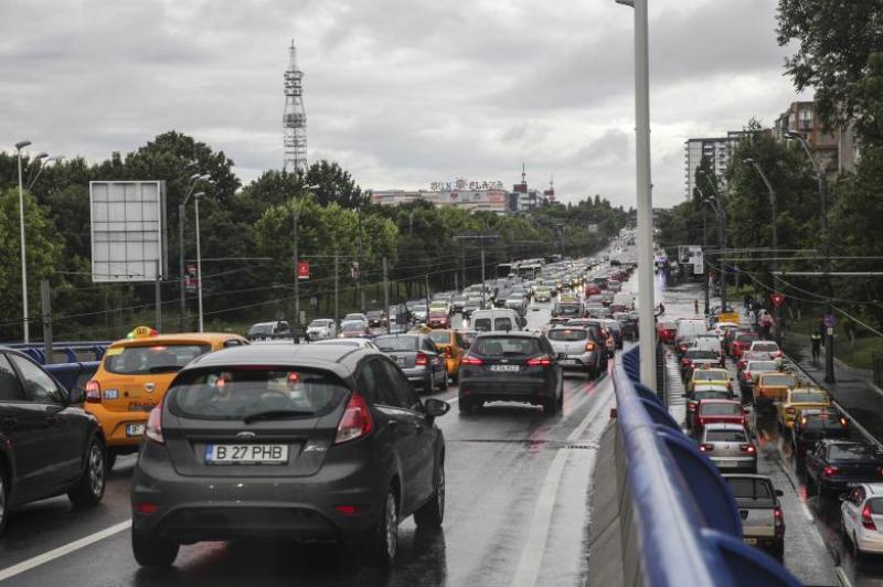 La fiecare nou-nascut din Bucuresti se inmatriculeaza doua mașini,