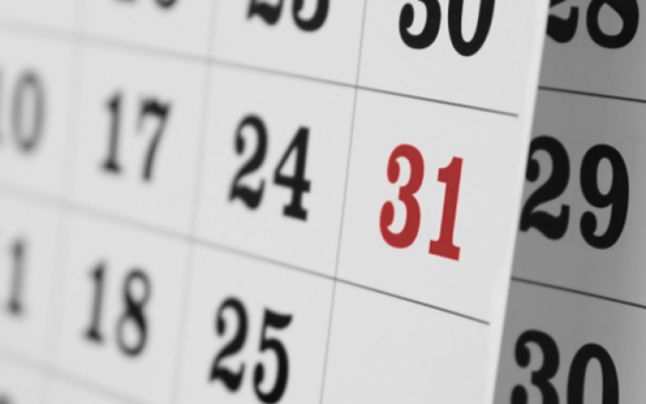 La sfârşitul lunii august, bugetarii vor avea o minivacanţă