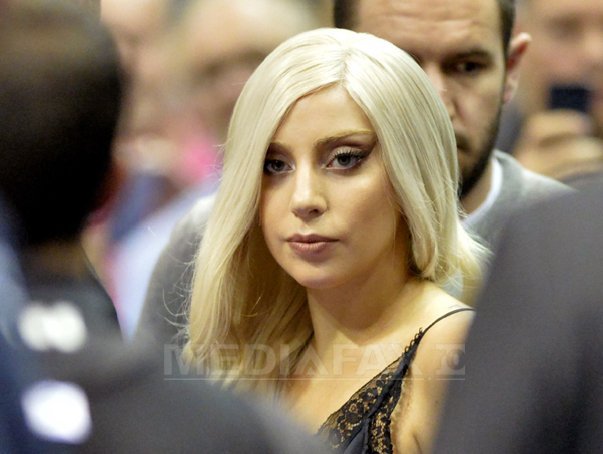 Lady Gaga nu mai poate cânta live din cauza „durerilor severe