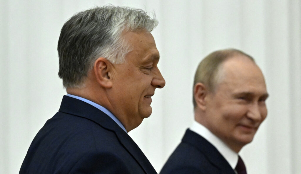 Le Monde: Viktor Orban e un idiot util. Manevrele lui sunt simptomul unei dezorganizări generale a leadershipului occidental