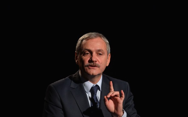 Legea care îl blochează pe Dragnea-premier, atacată în Justiție