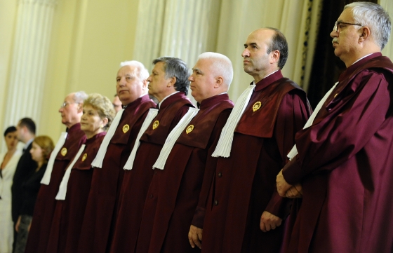 Legea PENSIILOR SPECIALE ale alesilor locali este NECONSTITUTIONALA