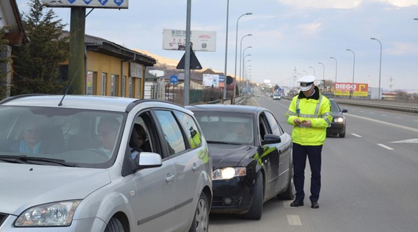 Legea prin care şoferii care circulă fără rovinietă scapă de amendă, promulgată