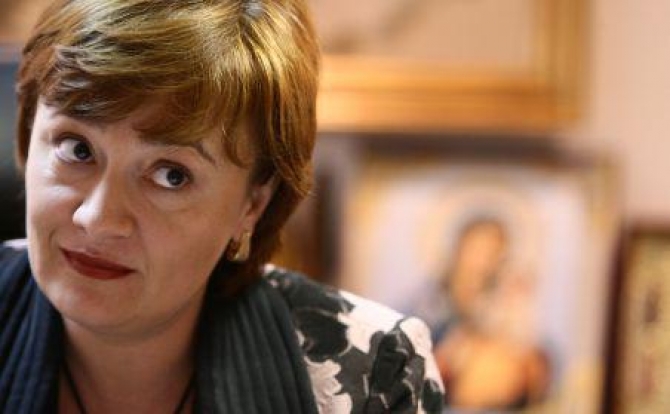 Liliana Mincă şi-a falsificat CV-ul pentru a ascunde ţepele date pe vremea când lucra pentru grupul Balli