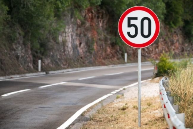 Limitarea vitezei la 50 de km/h in localitati ar putea fi interzisa