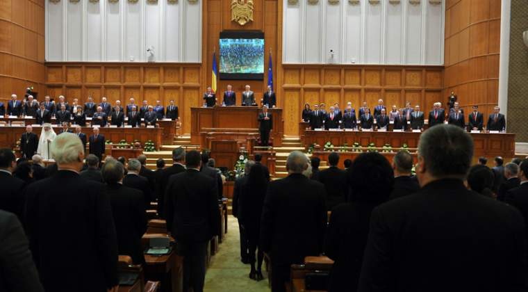 Lista indemnizabililor: De cate ori au vorbit parlamentarii in plen si cate propuneri legislative au avut