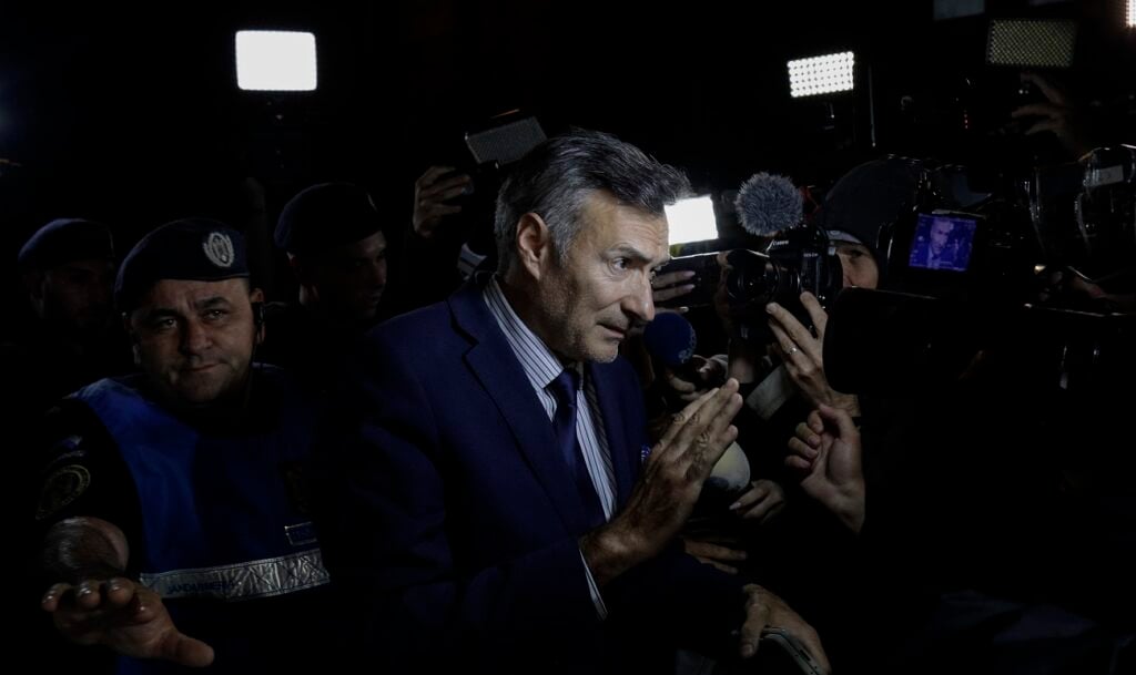 Lista oamenilor de afaceri cu probleme penale care au încheiat contracte de consultanță cu generalii SRI Coldea și Dumbravă