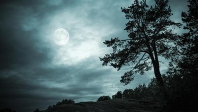 Luna Neagră. Vineri, pe cerul României, se poate observa un fenomen astronomic deosebit