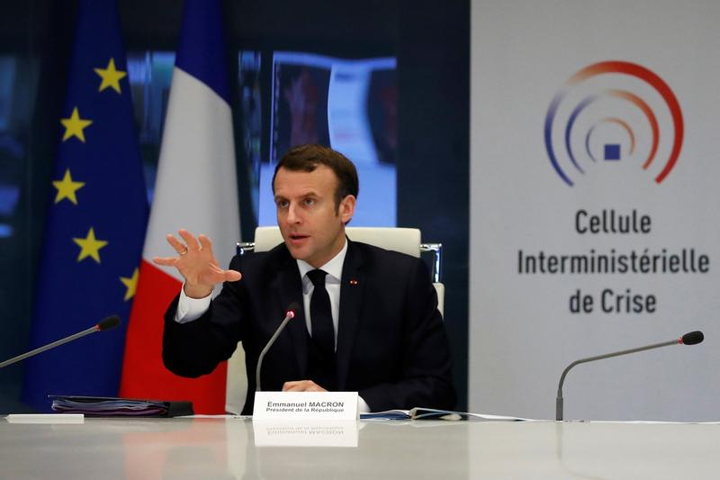Macron crește puternic în sondaje pe fondul crizei coronavirusului
