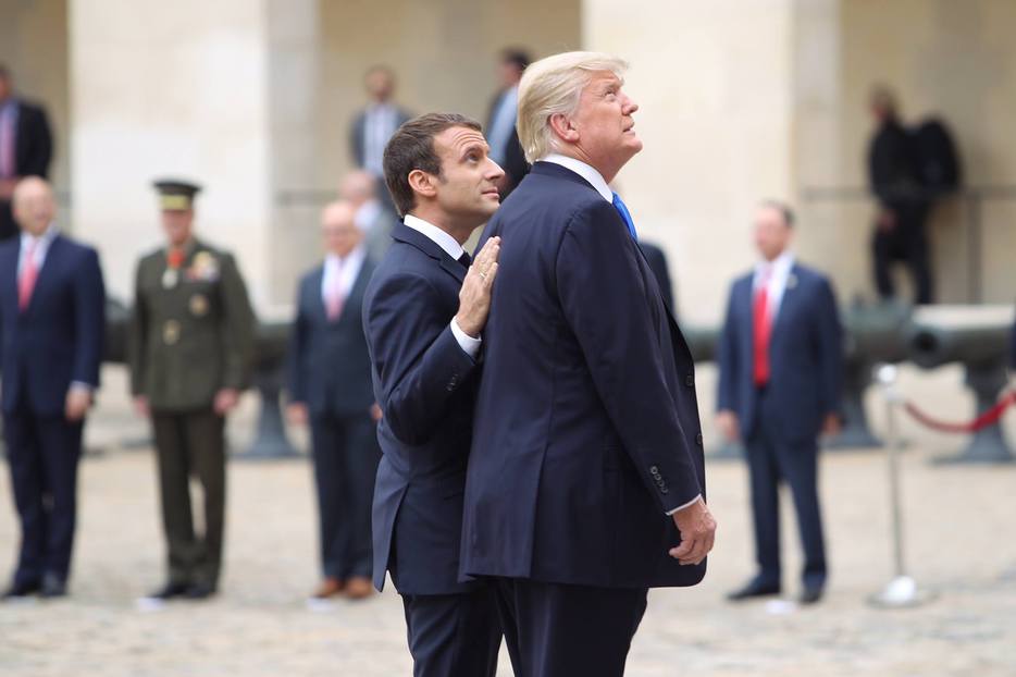 Macron şi Trump au stabilit că Rusia trebuie trasă la răspundere pentru atacul din Marea Britanie