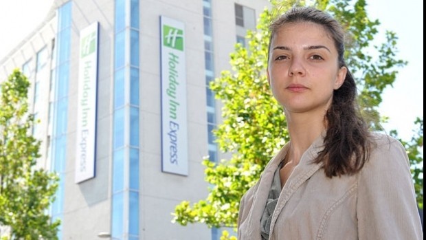 MAE - demersuri de urgenţă în cazul româncei căreia i s-a refuzat cazarea la un hotel