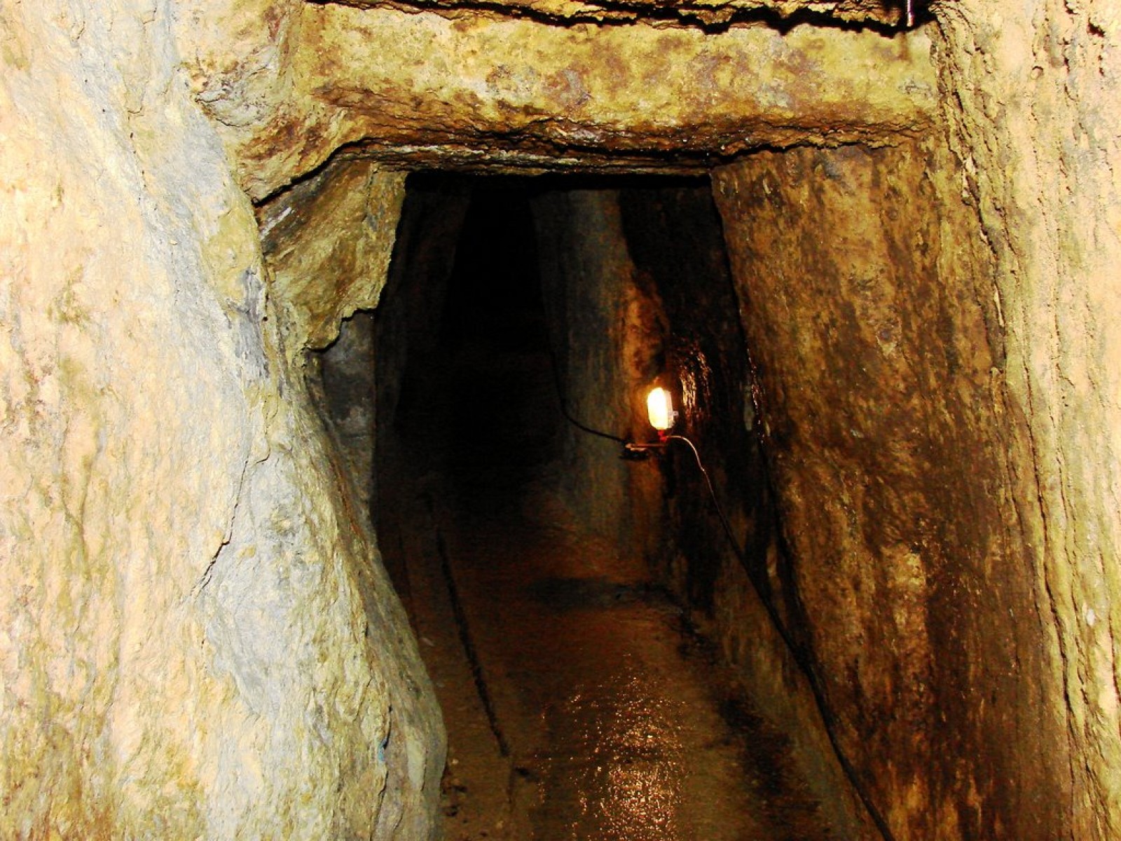 Mai avea patru ani până la pensie. Miner mort după ce s-a detonat în timpul serviciului