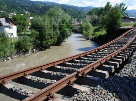 Marfar deraiat. Circulația feroviară Câmpia Turzii-Cluj Napoca a fost blocată