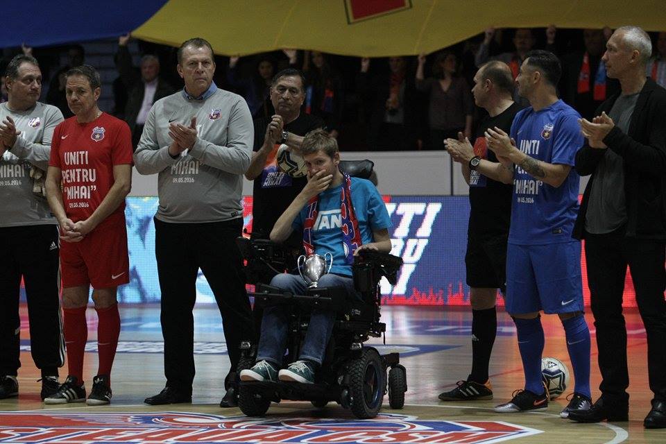 Meci caritabil pentru Mihai Neșu: Steaua 2006 - Steaua 1986 14-12 / VIDEO