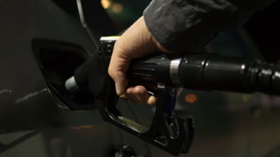 Mega-afacere cu facturi fictive pentru motorină și benzină. Prejudiciu de peste un milion de euro produs bugetului de stat