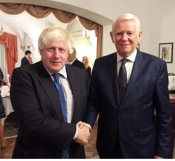 Meleşcanu a discutat cu Boris Johnson despre situaţia românilor din Marea Britanie după Brexit