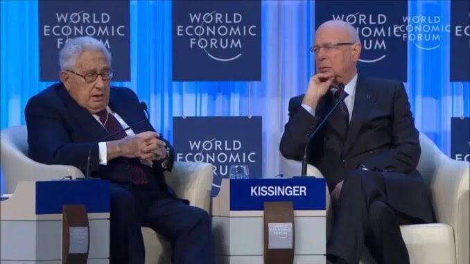 Mentorul globalist al lui Klaus Schwab, Henry Kissinger, recunoaște că munca de o viață a fost o 