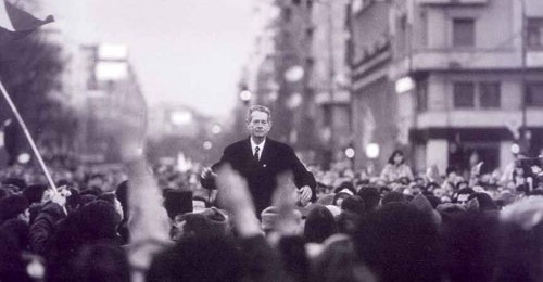 Mesajul Regelui Mihai către tinerii revoltați: Timpul României voastre a început!