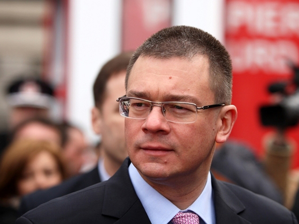 Mihai Răzvan Ungureanu este pentru a doua oară șeful SIE. PNL s-a mobilizat pentru vot