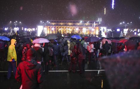 Mii de oameni au protestat fata de modificarile legilor justitiei