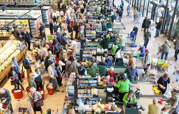 Milioane de clienți păcăliți de cele mai celebre supermarketuri! Amenzi uriașe pentru Auchan, Carrefour și Cora!