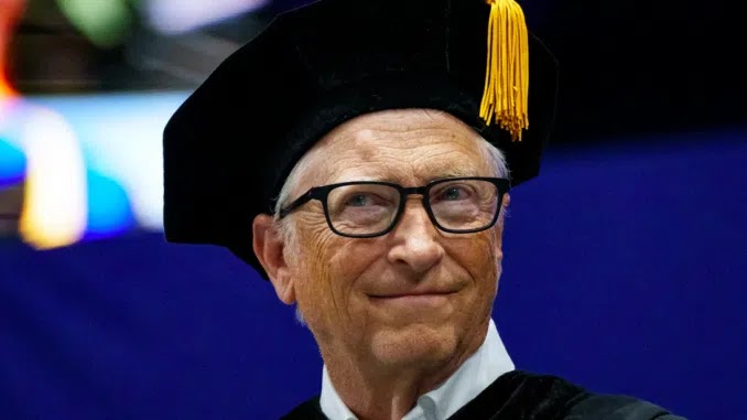 Milioane de oameni cer ca Bill Gates să fie arestat pentru