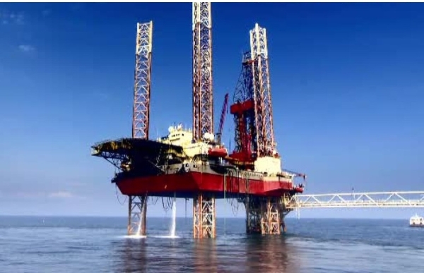 Ministrul energiei, invitat la Camera Deputaţilor: tema - Legea offshore