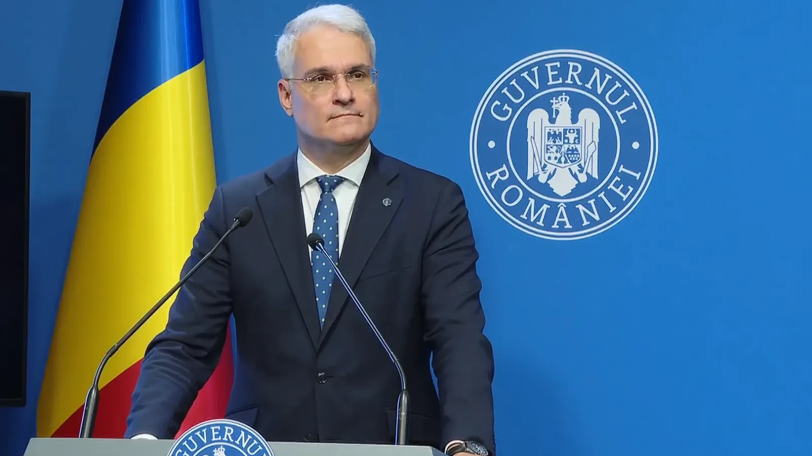 Ministrul Investițiilor Europene îl dă pe Bolojan pe mâna lui Kovesi: Sesizează Parchetul European pe achiziția de microbuze
