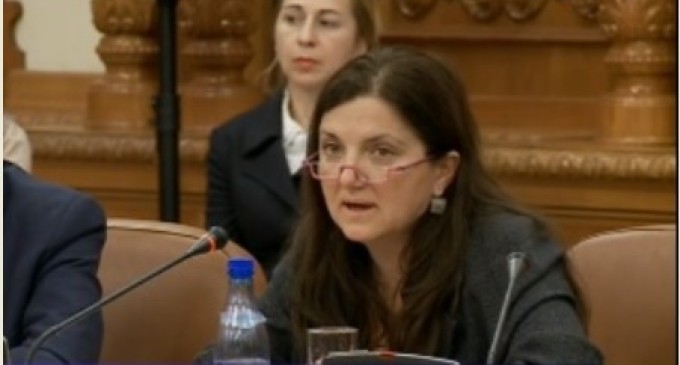 Ministrul Justiţiei: Posibilitatea micşorării pedepselor prin scrierea de lucrări în detenţie va fi ELIMINATĂ