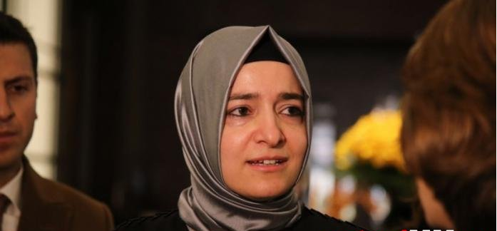 Ministrul turc al familiei, arestat și expulzat din Olanda